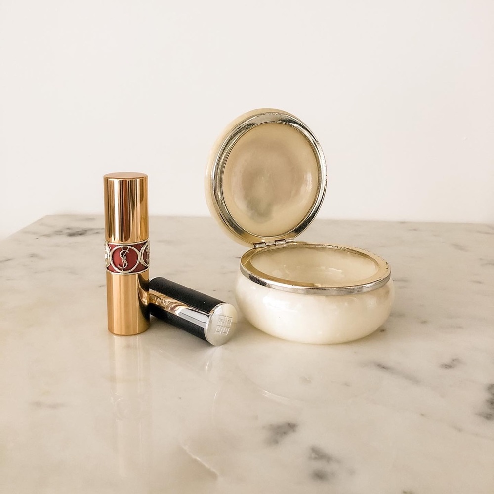 Italian Genuine Alabaster Compact - Picture 2 of 2
